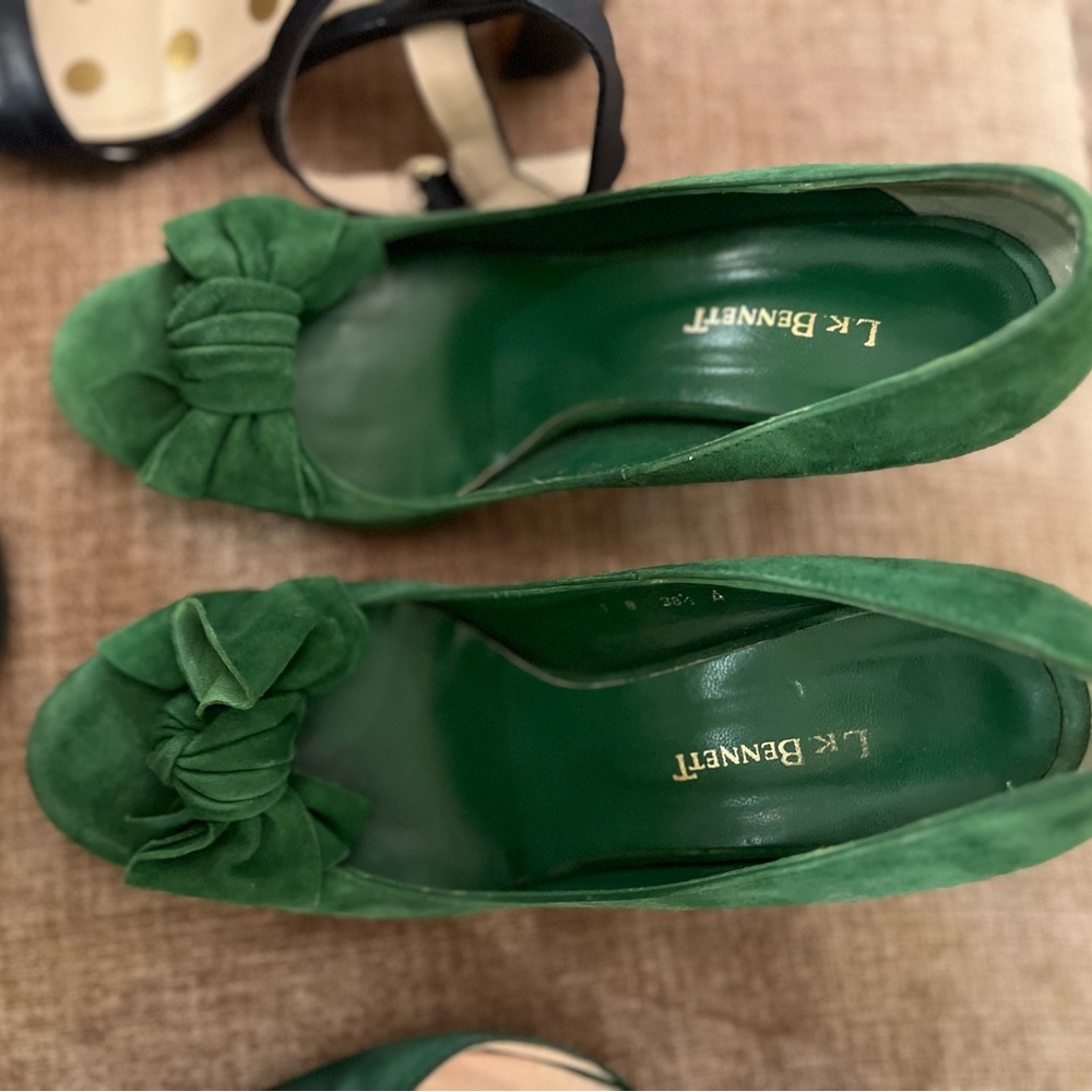 LK Bennett suede green pumps size 38.5